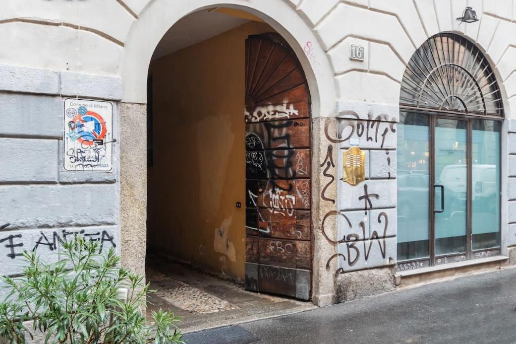 Mora Flexyrent A.C. - Colonne Milão Exterior foto